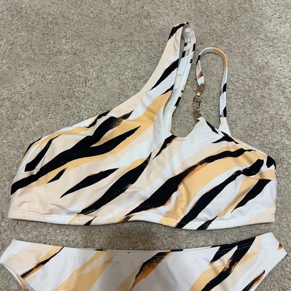 Cupshe x Stassie Two Piece Swimsuit Size Small Marble Print White Black Yellow - Picture 3 of 9